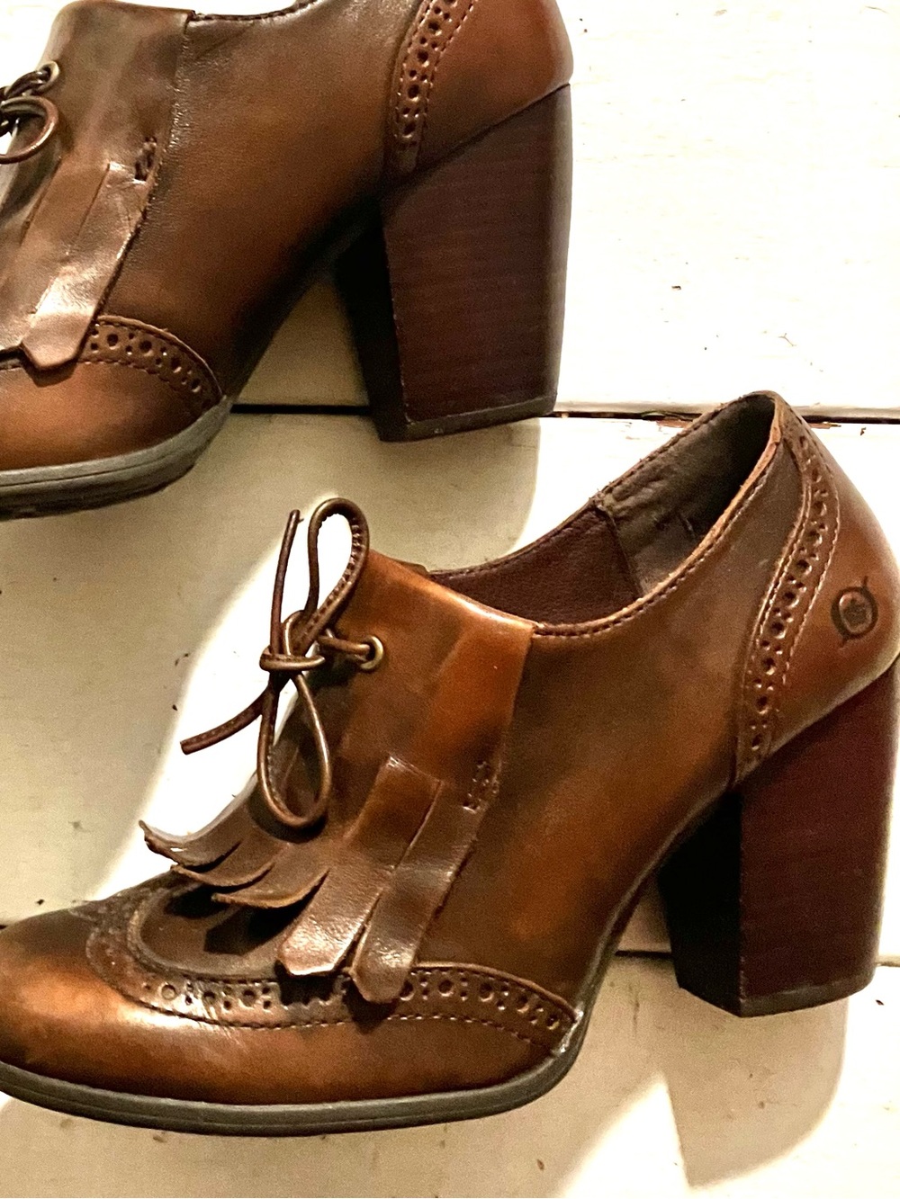 Womens Born Brown Leather Kiltie Styled 3" Block Heeled Oxfords